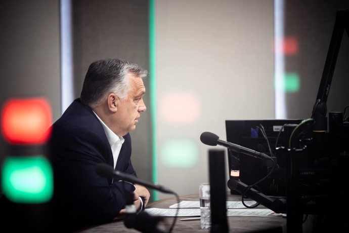 Orbán harmadik oltással indította, iskolában grasszáló, a gyerekre veszélyt jelentő szivárványos aktivistával zárta pénteki interjúját