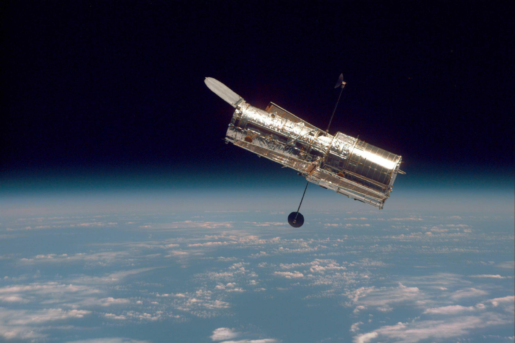 Tetszhalott állapotból hozta vissza az életbe a Hubble-t a NASA