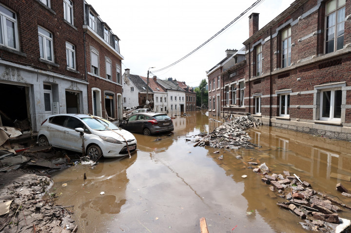 Az áradások elvonulása utáni utcakép Belgiumban. Fotó: Dursun Aydemir / Anadolu Agency / Anadolu Agency via AFP