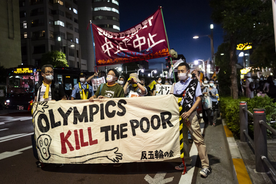 Tüntetés az olimpia megrendezése ellen Tokióban 2021. július 16-án – Fotó: Fotó: Yuichi Yamazaki / Getty Images