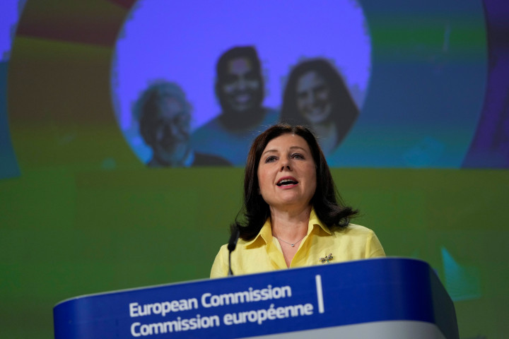 Věra Jourová, az Európai Bizottság alelnöke egy sajtótájékoztatón Brüsszelben 2021. június 30-án – Fotó: Francisco Seco / Pool / Reuters
