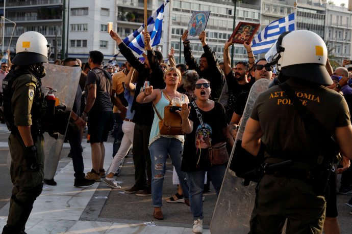 Tüntetés Athénban 2021. július 21-én – Fotó: Costas Baltas / Reuters