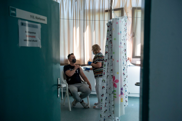 Járványadatok: 71 új fertőzött egy nap alatt, 1 ember meghalt