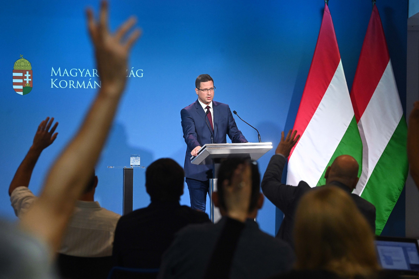 Gulyás szerint a Pegasus-botrány egy „hisztéria és álbotrány”, nemzetközi segítséggel