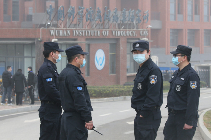 Kína nem örül, hogy a WHO továbbra is a koronavírus eredetét próbálja kutatni Vuhanban