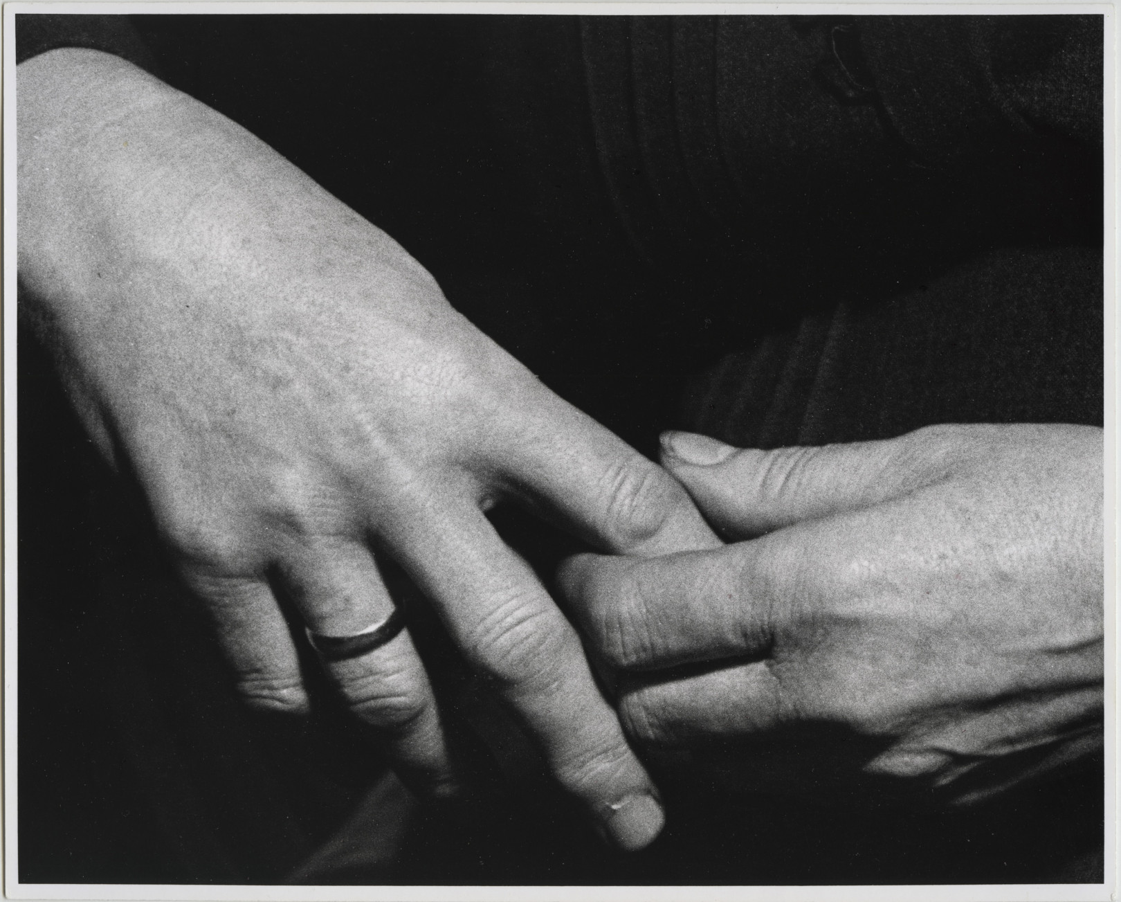 André Kertész – Anyám keze. Budapest, Magyarország, 1919/1972 © Az André Kertész Emlékmúzeum, Szigetbecse jóvoltából