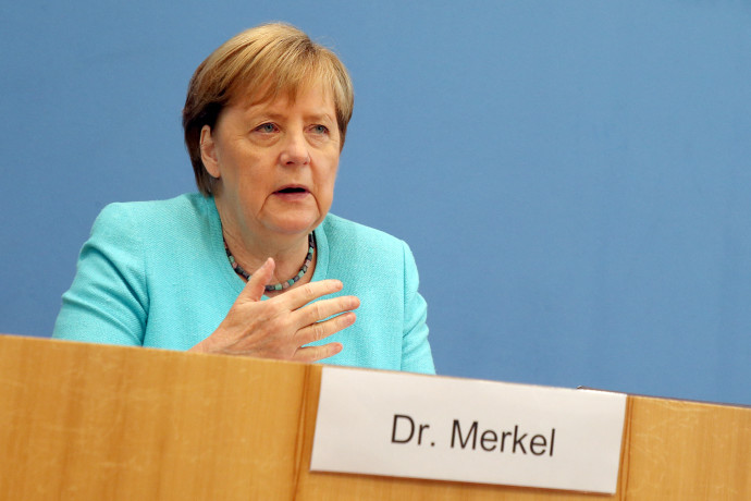Merkel: Sokkal szigorúbban kéne korlátozni a Pegasushoz hasonló kémprogramok árusítását