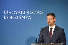 Vett a magyar kormány Pegasust? És ott lesz a Fidesz a Pride-on?