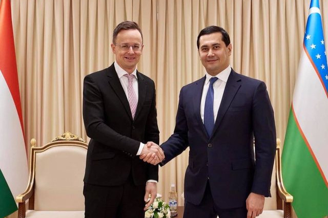 Szijjártó: Jó hírrel indul a szombat, Üzbegisztánba is szabadon lehet utazni