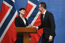 A norvég külügyminiszter szerint másképp kell támogatniuk a magyar civil szervezeteket, miután a kormány lemondott 77 milliárd forintról
