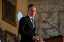 Szijjártó szerint egy nagy nemzetközi lobbihálózat gyakorol nyomást Magyarországra