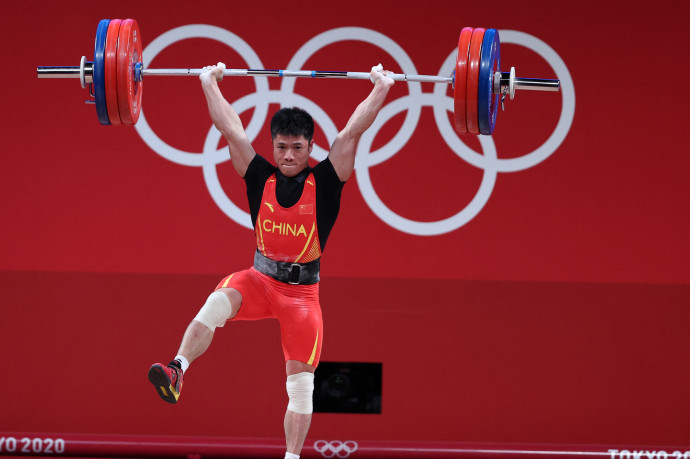 A flamingópózos súlyemelésen még az olimpiai bajnok is elnevette magát