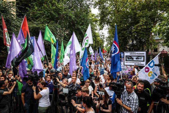 Tüntetés a Lendvay utcában – Fotó: Huszti István / Telex