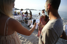 Negyedik hullám Franciaországban: visszatér a kötelező maszkviselés a nyaralóhelyeken