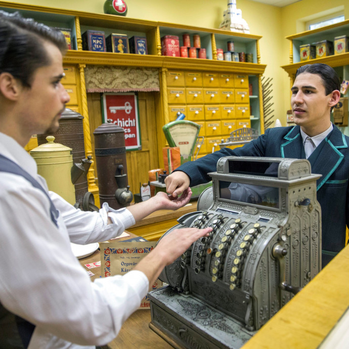 Miért kell a kasszánál a papírnyugtát átvenni, ha legtöbbször azonnal kidobjuk?