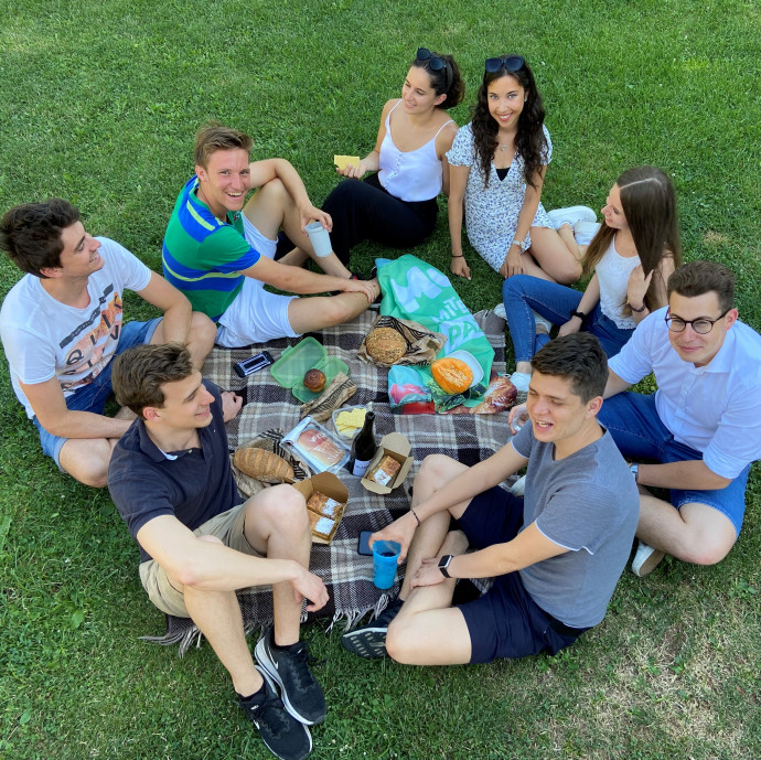 A járvány közepén is menetelt a Munch, és Romániában is elindult a magyar ételmentő