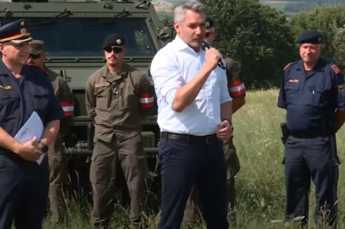 Magyarországot bírálta az osztrák belügyminiszter, aki szerint nem elég erős a magyar határvédelem