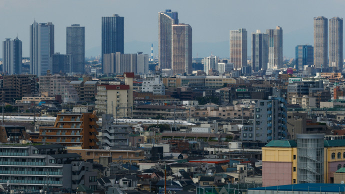Tokió egy kevésbé előnyös oldala, Sinkanszennel. (David GANNON / AFP)