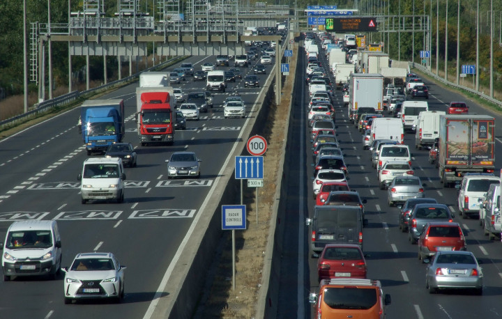 Torlódás az M1-es és M7-es autópálya fővárosból kivezető szakaszán 2019 nyarán – Fotó: Jászai Csaba / MTVA Bizományosi