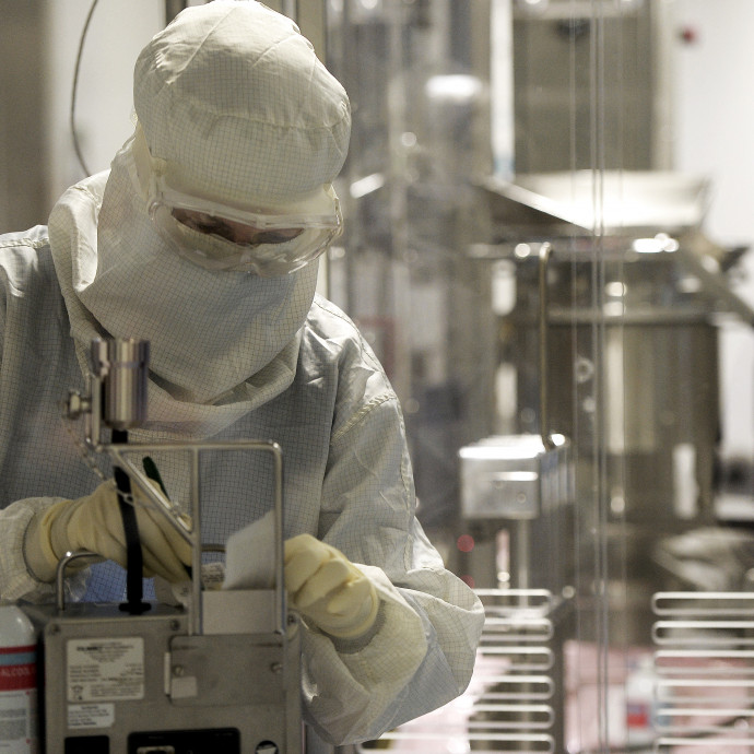 Száz év és egy nap kellett ahhoz, hogy a világ egyik legfontosabb gyógyszerének piacán árverseny induljon