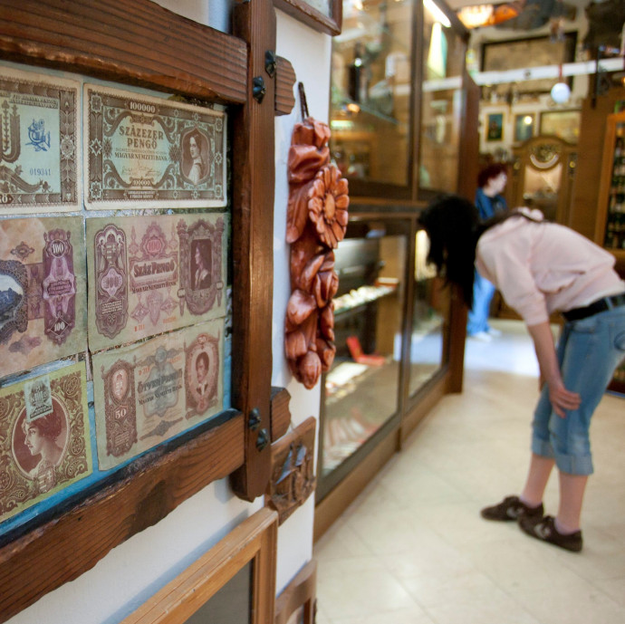 Mai szemmel szinte elképzelhetetlen állapotok között indult el a forint, épp 75 éve