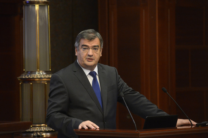 Berke Barna, az Európai Unió Törvényszékének bírája beszédet mond a Kúria ülésén a testület székházának dísztermében 2017. október 16-án. Fotó: MTI / Soós Lajos