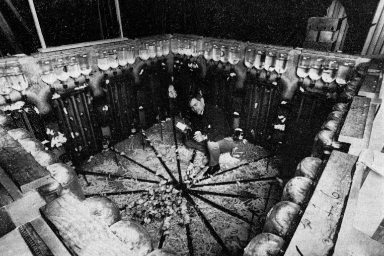 Rágcsálók ezreivel játszott istent, és ebből kiindulva megjósolta az emberi társadalom bukását