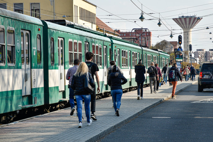 Hétfőtől nem jár a csepeli HÉV a nyár végéig