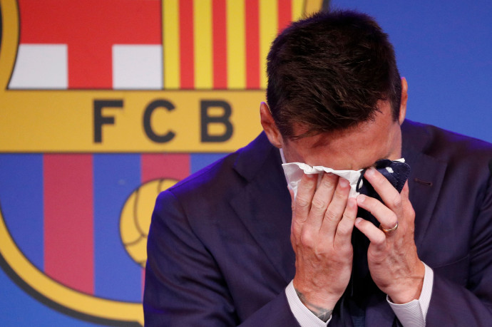 Percekig megszólalni sem tudott Messi a sajtótájékoztatón, könnyek közt búcsúzott el a Barcelonától
