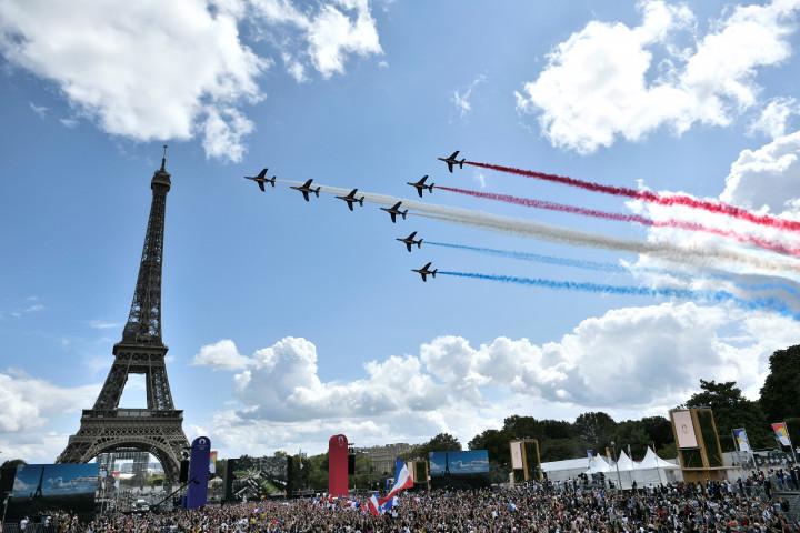 Párizs rendezi a következő olimpiát 2024-ben, a záróünnepségen vették át a stafétát Tokiótól – Fotó: Stephane de Sakutin / AFP