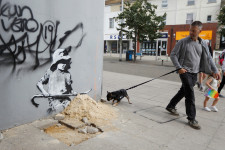 Banksy alkotásai lephették el a kelet-angliai tengerparti városokat