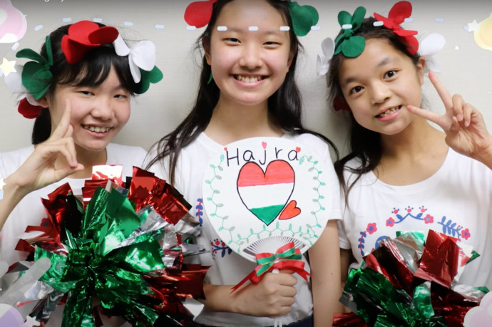 Japán gyerekkórus énekli a magyaroknak, hogy az éjjel soha nem érhet véget