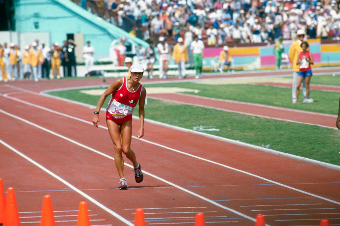 A csaknem agonizáló női maratonista rendíthetetlen akaratával írta bele magát a sporttörténelembe