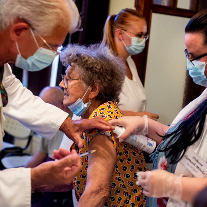 Az alacsony esetszámok ellenére nagyon korai még a járvány végének örülni