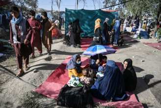 Újabb tartományi központokat foglaltak el a tálibok Afganisztánban