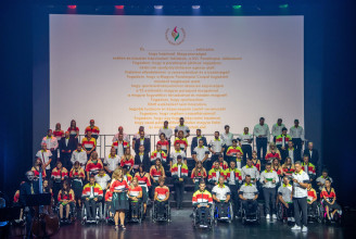 Letették az esküt a tokiói paralimpián induló magyar sportolók