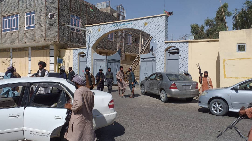 Tálibok kiszabadították a korábban fogságba esett társaikat egy tartományi fővárosban – Fotó: Eyepress News / AFP