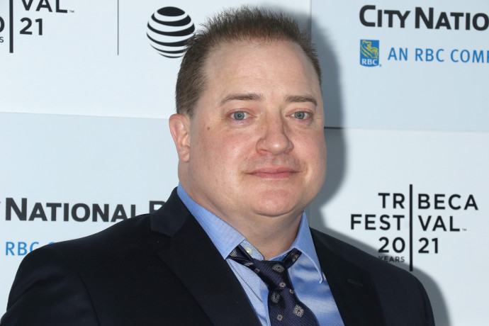 Széttörte a testét, az élet meggyötörte a lelkét, de Brendan Fraser most visszatér