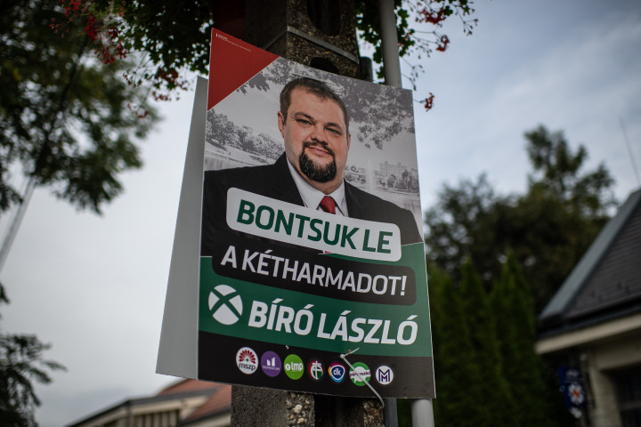 Bíró László választási plakátja 2020 őszén – Fotó: Bődey János / Telex