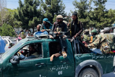 Az oroszok szerint a menekülő afgán elnök négyautónyi készpénzt vitt magával