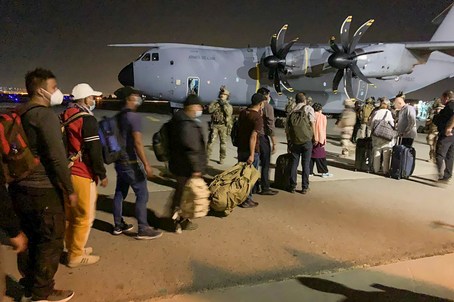 Újraindult a forgalom a kabuli repülőtéren, egyetlen géppel 640 afgánt menekítettek ki az amerikaiak