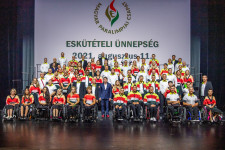 A német paralimpikonoknak igen, a magyaroknak nem gyártott formaruhát az Adidas