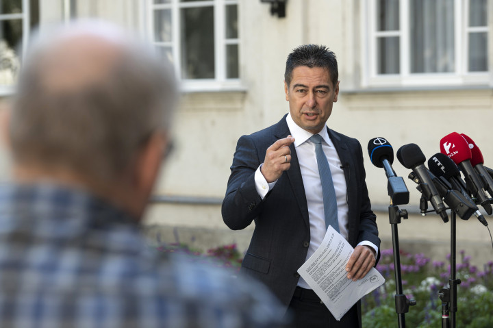 Horváth Csaba sajtótájékoztatón – Fotó: Szigetváry Zsolt / MTI