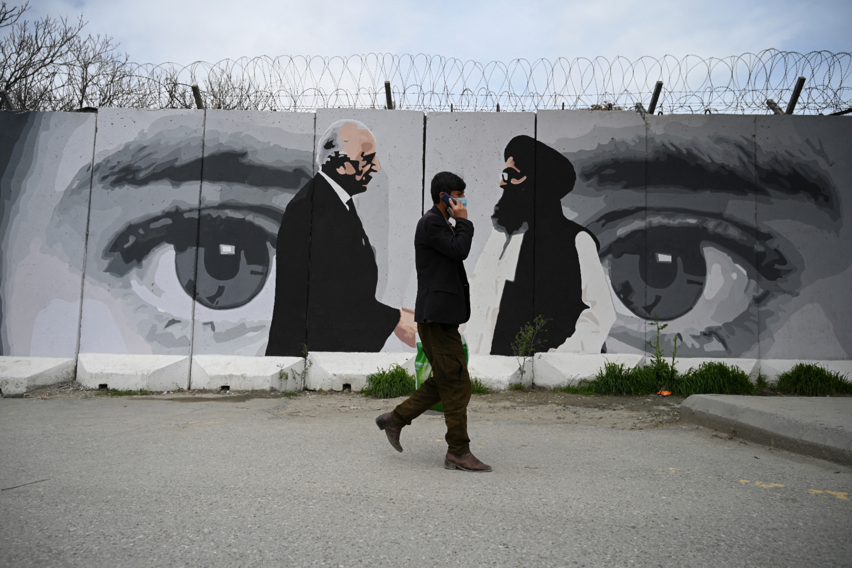 Egy türelmes tálib az afgán háborúk elmúlt húsz évének legnagyobb nyertese