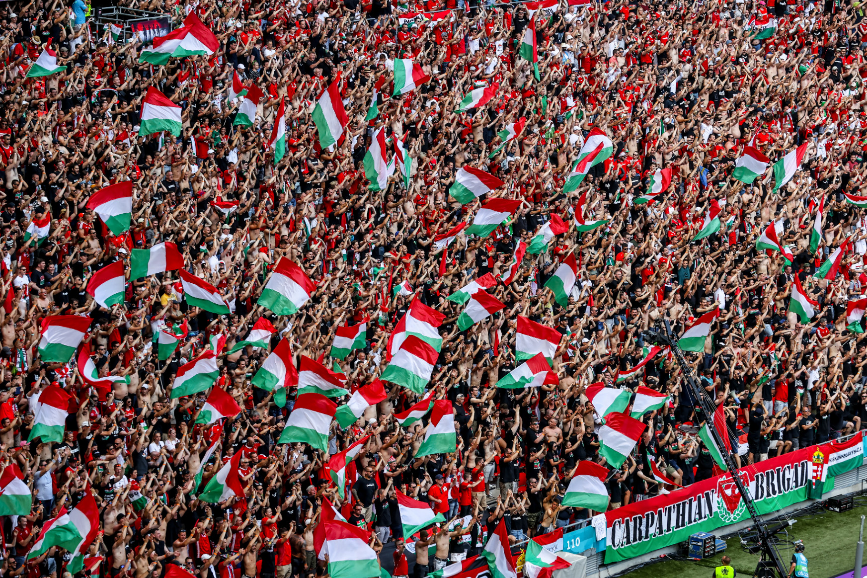 A magyar futballszurkolók többsége elfogadná, ha egy válogatott játékos coming outolna