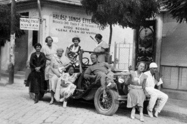 Pofátlanul magas útdíjat fizetett az, aki 95 éve autóval akart lejutni a Balatonra