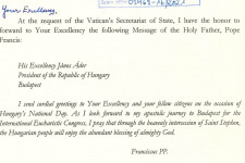 Ferenc pápa, Biden és a brit királynő is írt Ádernak az ünnepre