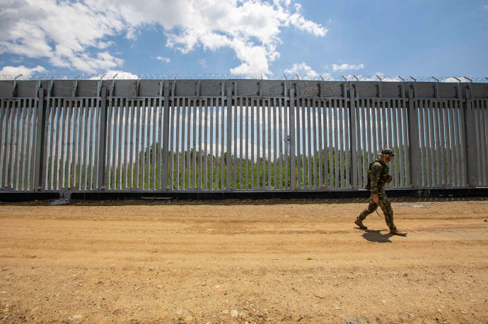 Határkerítés a görög-török határon Fotó: Nicolas Economo/AFP