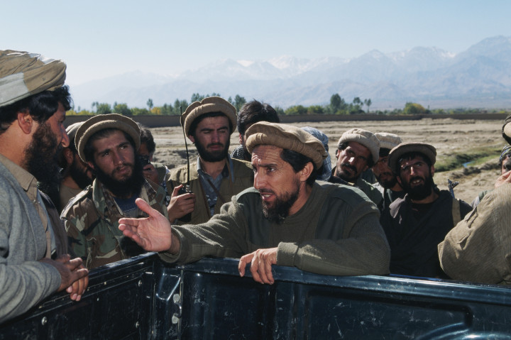 Ahmad Sah Maszúd katonáival Kabultól nem messze 1996-ban, a tálibokkal folytatott harcok idején – Fotó: Patrick Robert / Sygma / Getty Images
