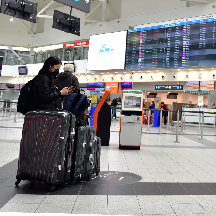 Nem is a repülés kapta a legnagyobb pofont a járványban